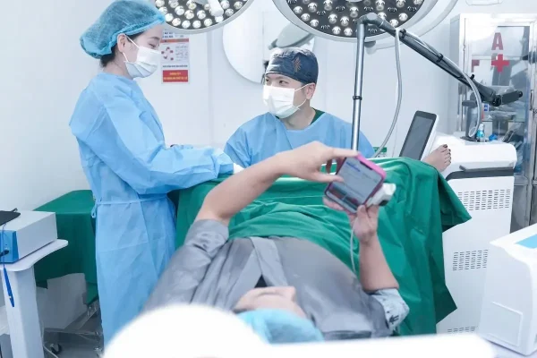 Dịch vụ tạo hình “cô bé”: Giải pháp làm đẹp được nhiều chị em quan tâm tại phòng khám chuyên khoa phẫu thuật thẩm mỹ Jimin  2 dich vu tao hinh co be 1