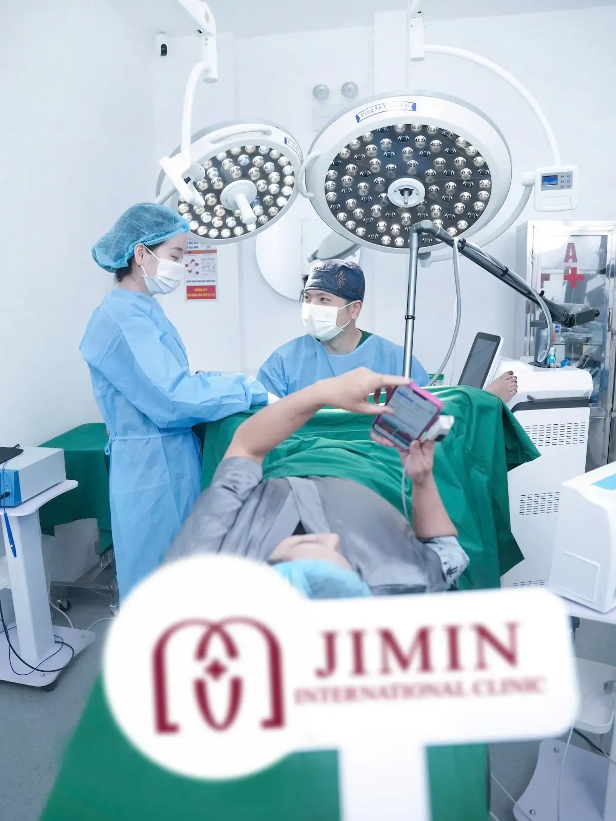 Phụ nữ hiện đại và xu hướng làm đẹp vùng kín an toàn tại Phòng khám chuyên khoa phẫu thuật thẩm mỹ Jimin 5 dich vu tao hinh co be 1